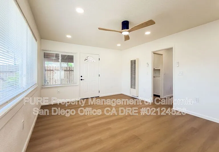 1120 Florence St — Photo 3