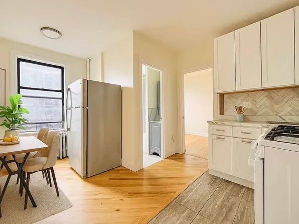 312 South Third Street image 1 of 5