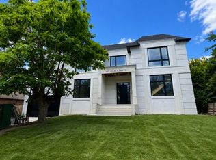 483 Selsey Dr, Mississauga, ON L5A1B7