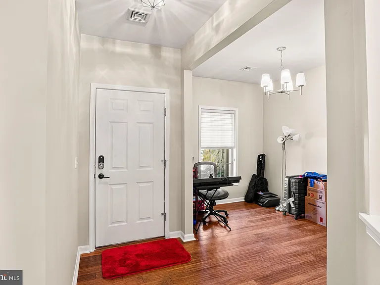 2080 Deer Run Dr — Photo 5