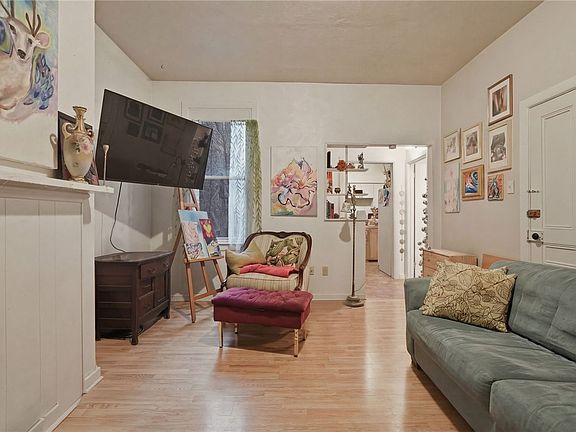 2nd image of 1009 Constance St
