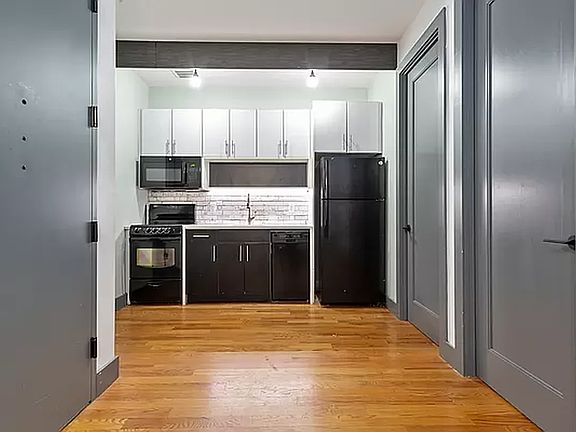 5th image of 34 Melrose St #4B