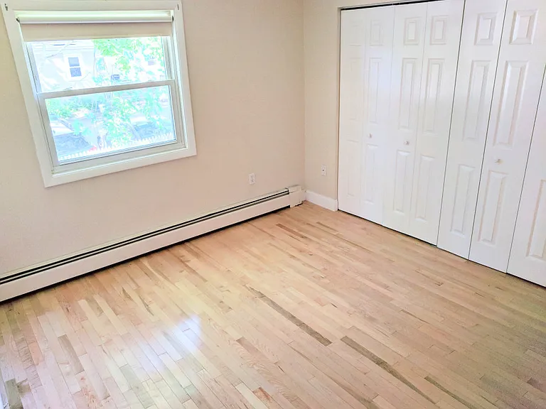 1002 Cocheco Ct — Photo 3