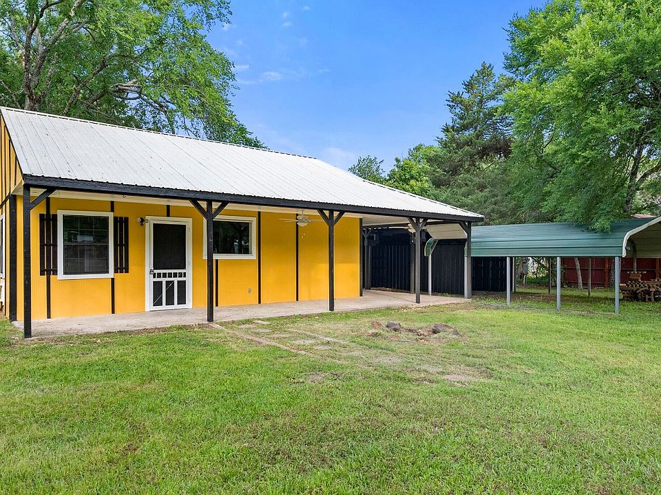 1st image of 305 Chelsea Dr