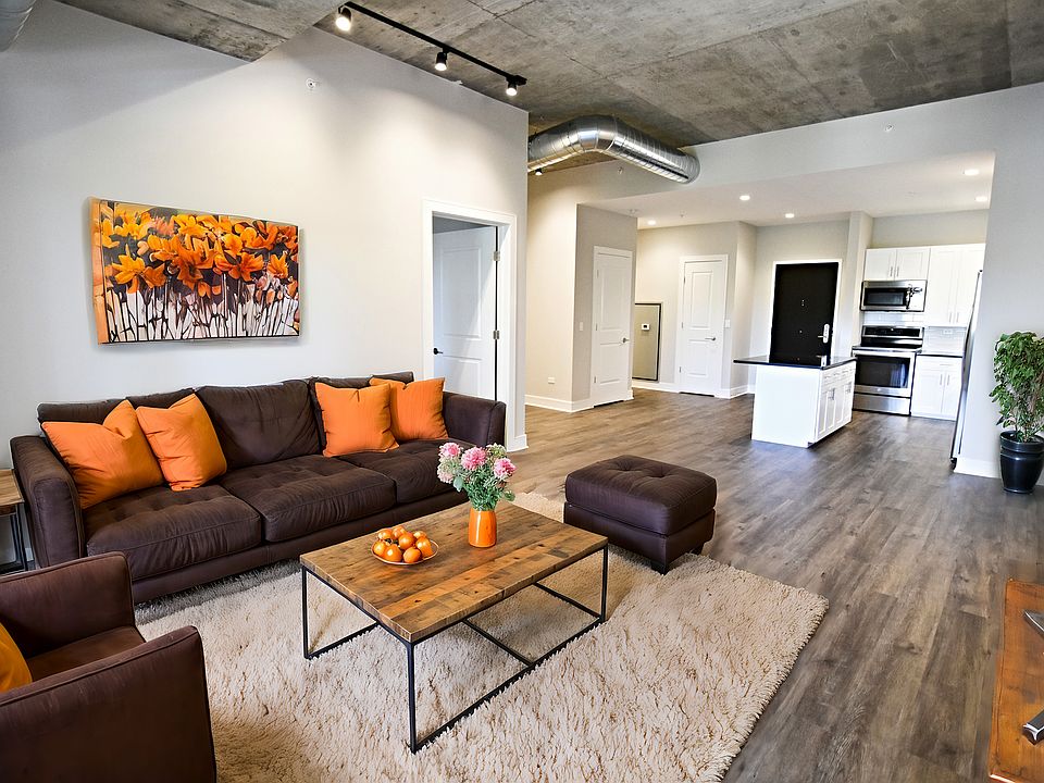 1st image of 3817-45 N Broadway St #3833-210