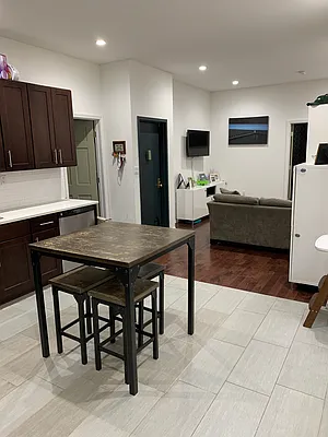 Rented by Compass | media 18