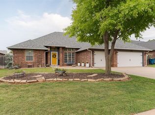 813 Adams Trl, Edmond, OK 73012
