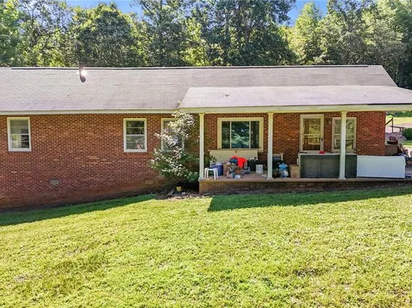 6172 Chaucer Trl, Pleasant Garden, NC 27313