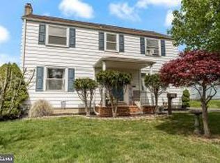 211 Scheivert Ave, Aston, PA 19014