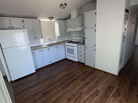 2nd image of 99 Manson St