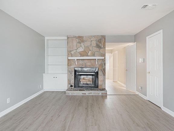 4th image of 408 Thomas Jefferson Cir