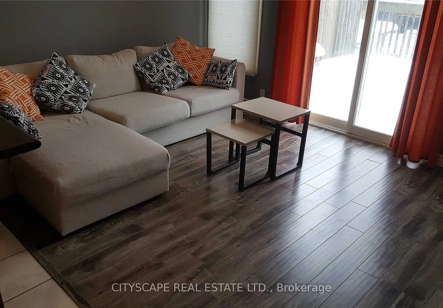 3 bed, $2,700 — Photo 2