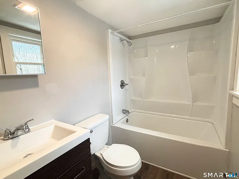 122 Main St #A — Photo 14