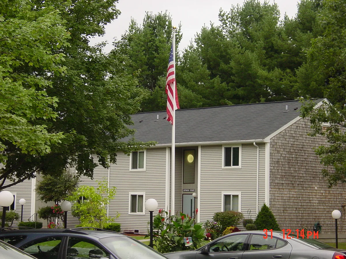 Building Photo - Franklin Knolls
