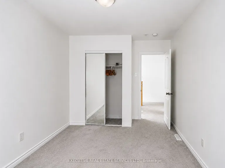 129 Seeley Ave — Photo 13