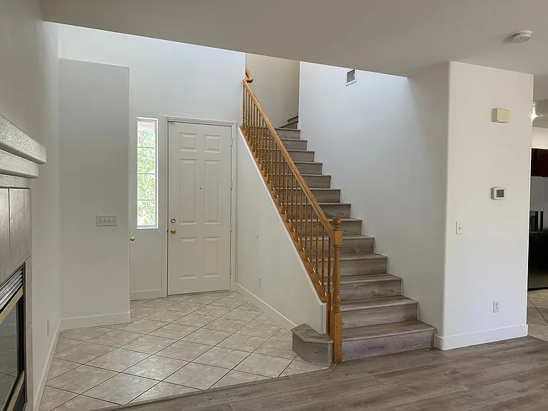 10019 Capistrello Ave — Photo 11