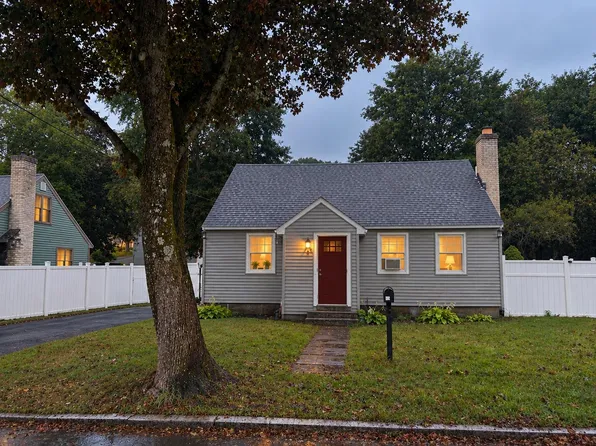 30 Amesbury St, Worcester, MA 01605