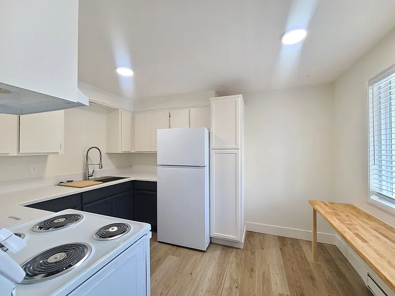 2021-2023 N Astor — Photo 5