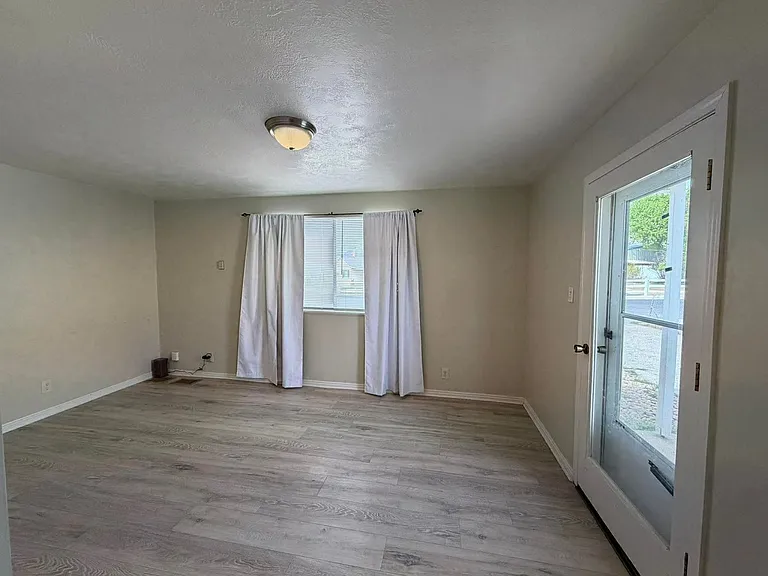 178 W Geneva Dr — Photo 12