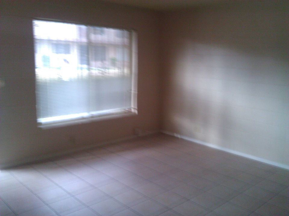 1st image of 605 Royal Crest Cir #14