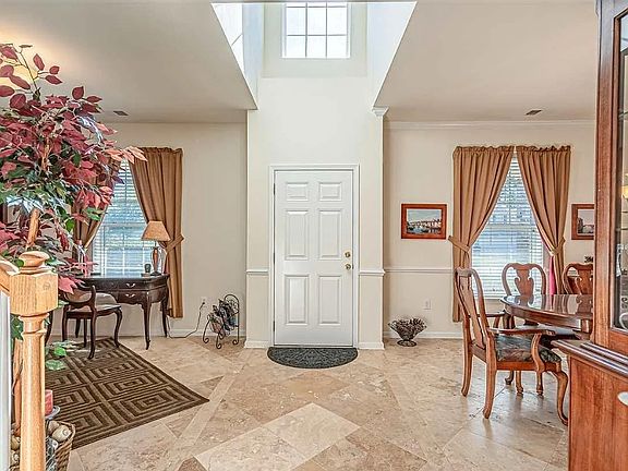 5th image of 3538 Arrowhead Blvd