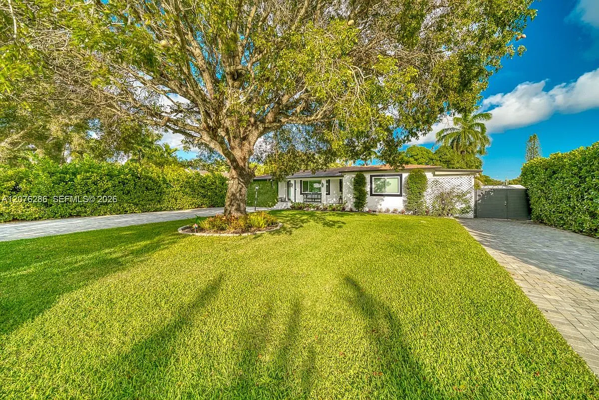 Biscayne Gardens Sec H Pa — Photo 2