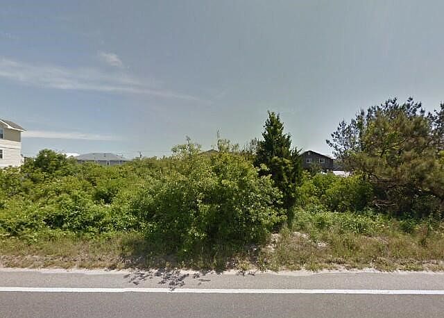 2nd image of 2572 Sandpiper Rd