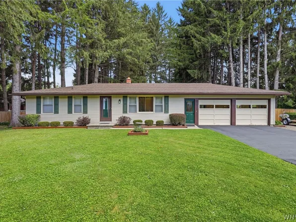 39 Willis Rd, South Wales, NY 14139