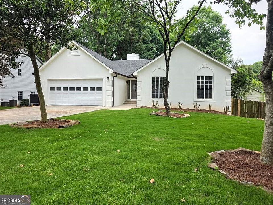1st image of 2620 Logan Way