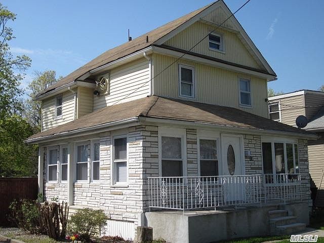 1st image of 91 Debevoise Ave