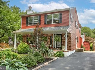 550 Sylvania Ave, Folsom, PA 19033