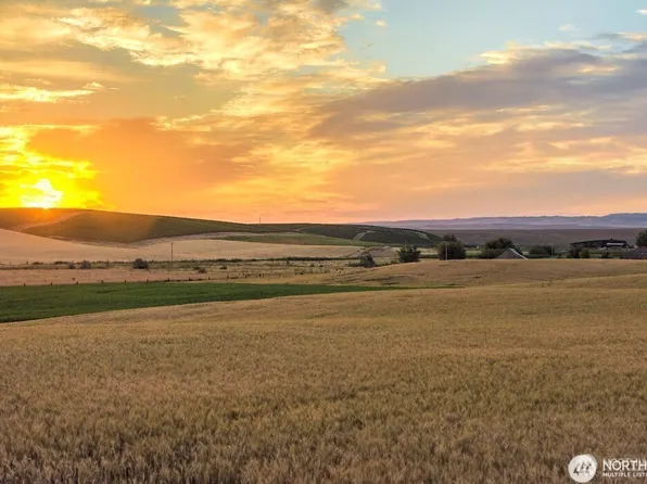 16 Bergevin Springs Place, Walla Walla, WA 99362