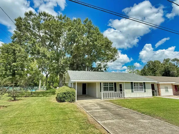 130 Merian St, Schriever, LA 70395