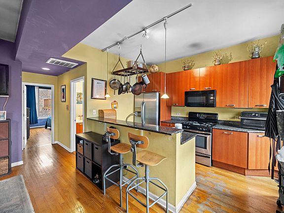 4th image of 1308 W North Shore Ave #1312-2S