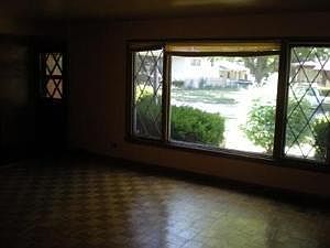 3rd image of 829 W Manor Ct