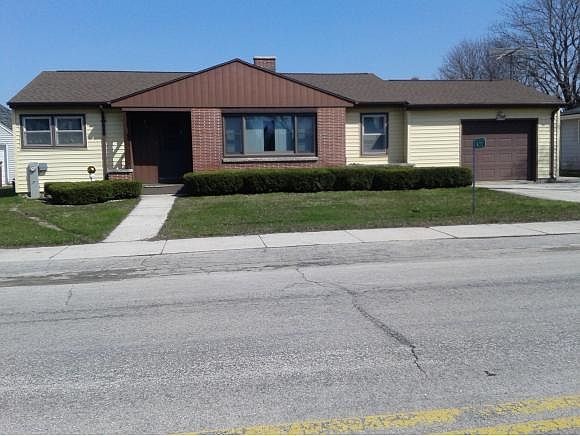 COUNTRY LIVING AT ITS FINEST