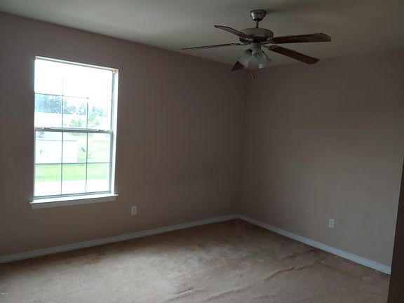 5th image of 17263 Avondale Cir