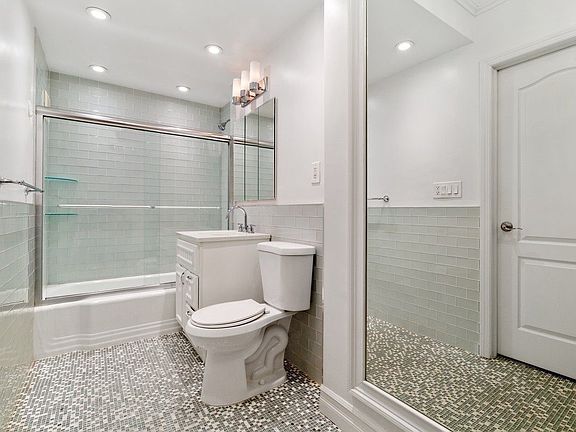 4th image of 345 E 56th St APT 21A