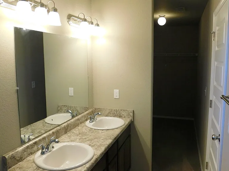 1142 S Gentle Valley Dr — Photo 12