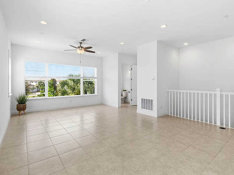10096 Sunnifa Aly — Photo 16