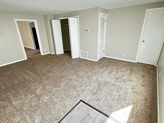 4th image of 18105 Thomas Ln