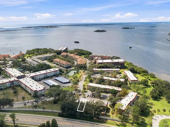 2700 BAYSHORE BOULEVARD #592, DUNEDIN, FL 34698