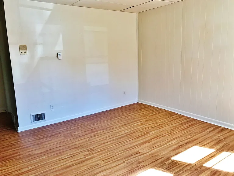 Highland Park - Apartments For Rent In Pittsburgh — Photo 8