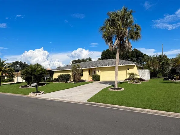 470 Rubens Dr E, Nokomis, FL 34275