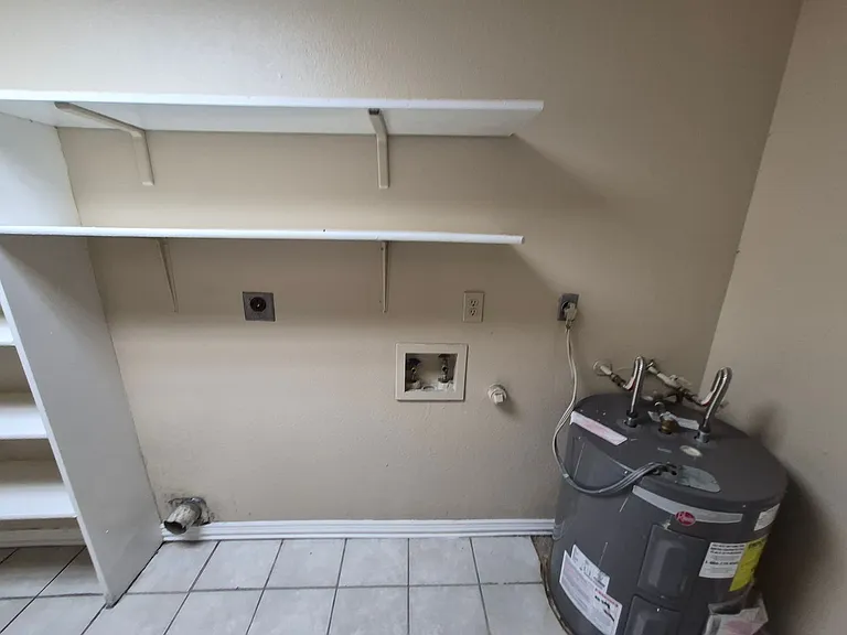 8007 Chestnut Bluff Dr — Photo 12