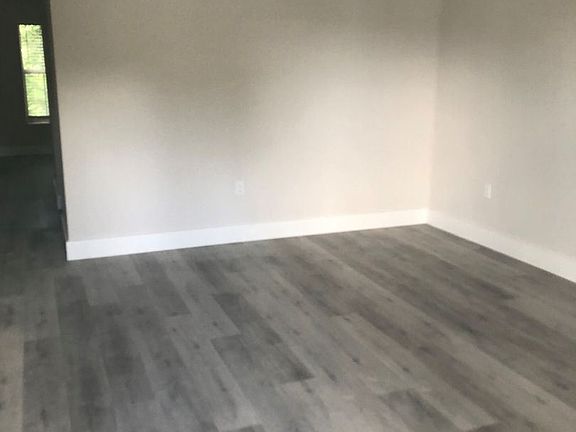 2nd image of 2205 NE 2nd St APT 8