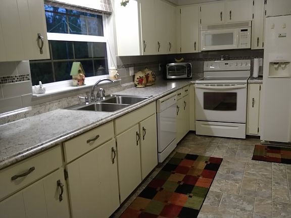 4th image of 2096 Kingswood Ave