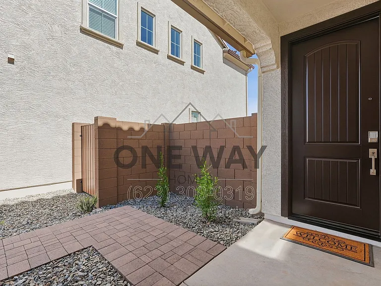 10204 E Ulysses Ave — Photo 35