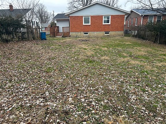 5th image of 1404 Logan St