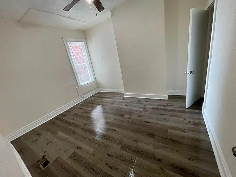 2941 Clifton Ave — Photo 17